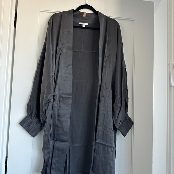 Lunya Washable Silk Robe L/XL Black Eclipse Self Tie Belt Pockets Hypoallergenic - Picture 7 of 11